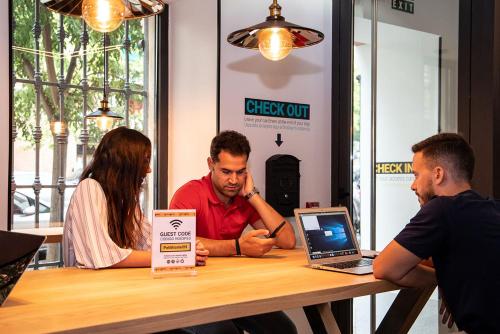 Petit Hostel - main image