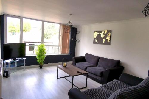Superb Townhouse With Parking 5 Min Walk To Birmingham Arena, Birmingham, West Midlands