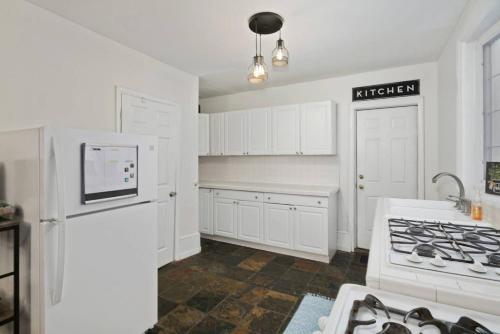 Charming Fishtown Retreat-Patio