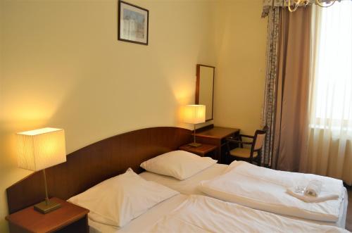 1 double bed