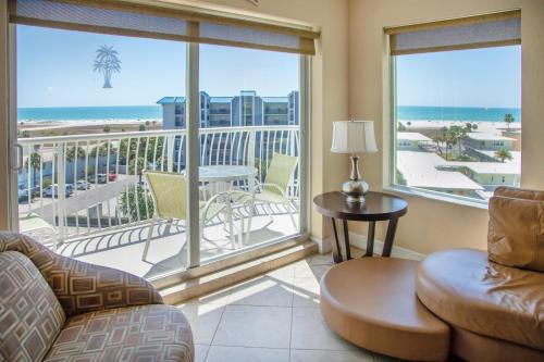 Crystal Palms Beach Resort, St Pete Beach