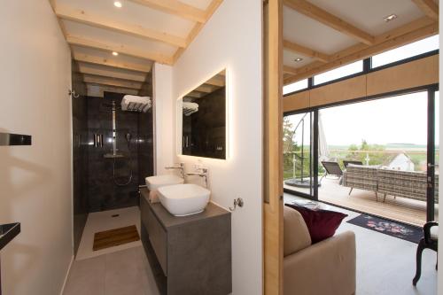 Vannas istaba, COTTAGES ANTOINETTE in Chigny-les-Roses