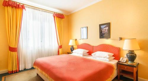 Deluxe Double or Twin Room with Balcony