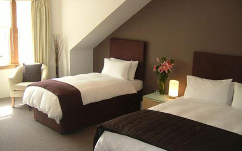 Rooms by No2 Troon Road No2 Troon Road is a popular choice amongst travelers in Troon, whether exploring or just passing through. The hotel offers guests a range of services and amenities designed to provide comfort and conv