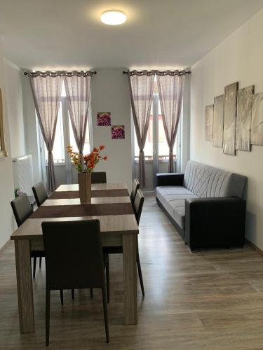 Modern Apartment Second Floor, Brüssel