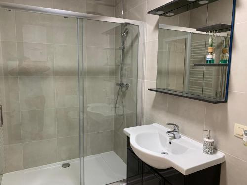 Modern Apartment First Floor, Bruselas (foto 9)
