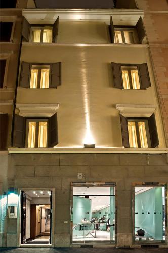 Intown Luxury House - image 10