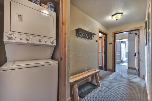 Silverado Lodge Corner One Bedroom by Canyons Village Rentals - image 3