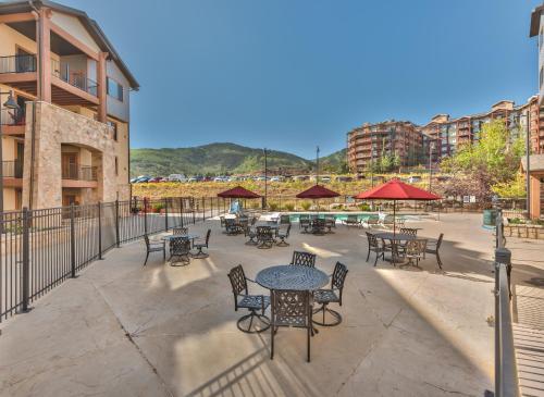 Silverado Lodge Corner One Bedroom by Canyons Village Rentals - image 4