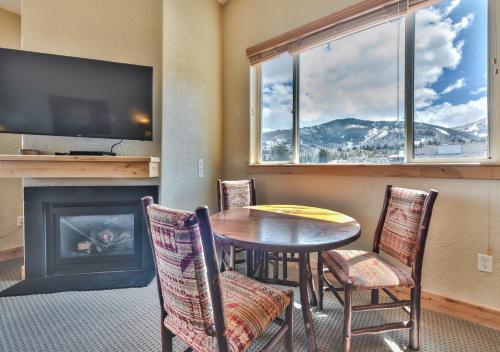 Silverado Lodge Corner One Bedroom by Canyons Village Rentals - image 5