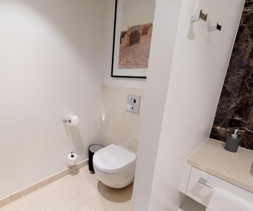 White Pearl Apartment 0.12