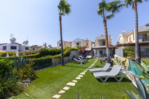 Meneou Beachfront Villa 3
