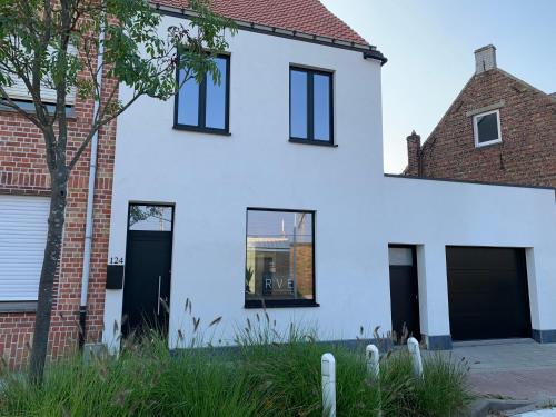Ferias Cosy House – Bruges, WY