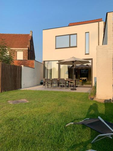 Ferias Cosy House – Bruges, WY
