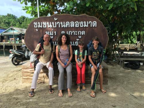 Baan Rabieng Talay Homestayบ้านระเบียงทะเล โฮมสเตย์เกาะกูด