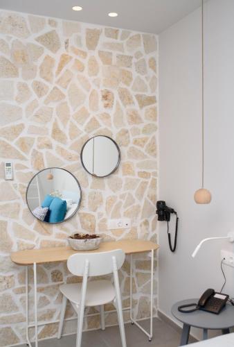 Vigla Hotel - image 14