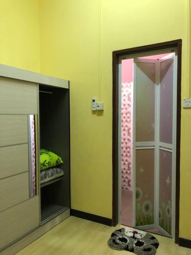 Villa Ungu Homestay in Kubang Kerian