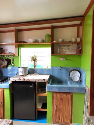 ALERTA ROOFTOP LODGE in Marigondon