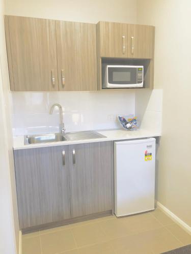 217075503 Harvest Lodge Motel - Gunnedah
