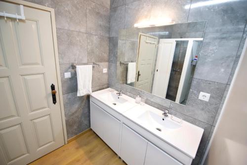 Oporto Sky Hostel, Porto (photo 8)
