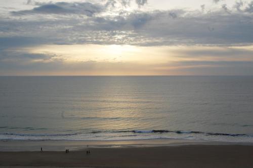 Apartamento Playa Victoria Cadiz - image 2