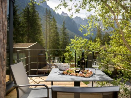 Skyview Chalets am Camping Toblacher See 3