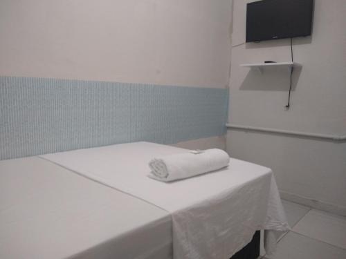 Small Single Room image 3