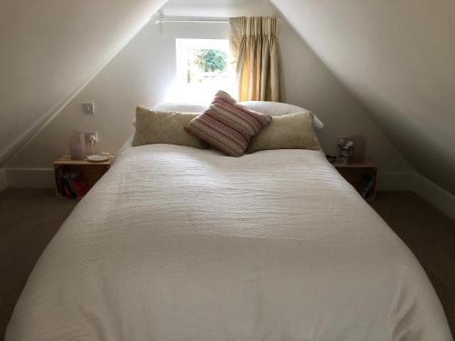 The Little Barn - Self Catering Holiday Accommodation in Hindhead