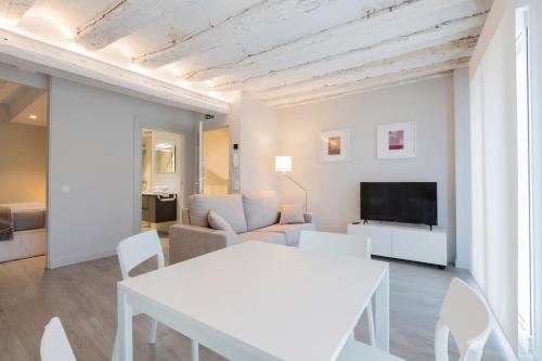  APARTAMENTOS TURISTICOS - PAPEL ARMADO - Calle Caldereros 33 in Tudela