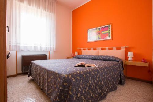 Economy Double Room image 5