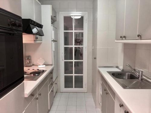 VIVE BENALMÁDENA Apartamento de Luxe Puerto primera linea de playa - image 2