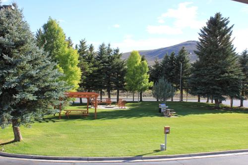 The Inn at Tomichi Village in Gunnison, USA