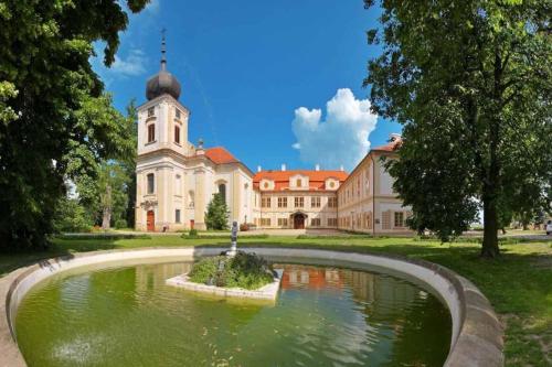 Adela´s Czech Village House