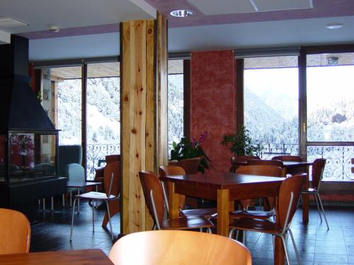 HOTEL TURPÍ - image 8