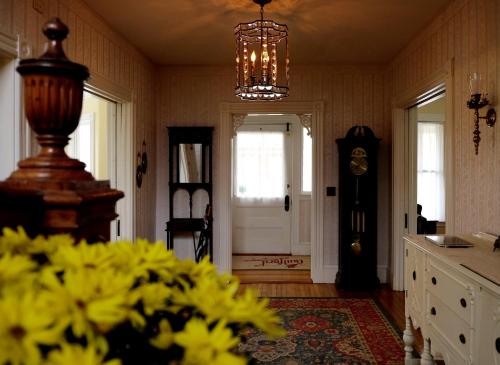 Guilford Bed and Breakfast - 로비