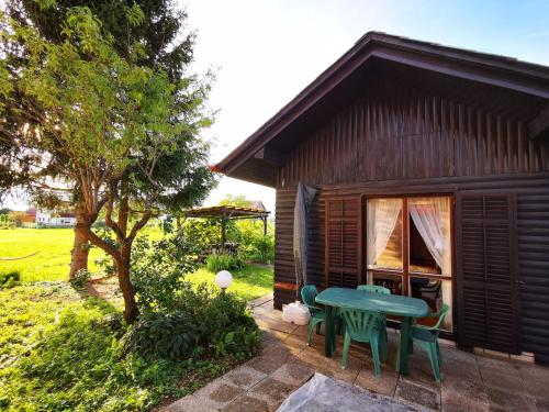 Зовнішній вигляд готелю, MERIKOTKA - a cozy wooden cottage, sLOVEnia in Polzela