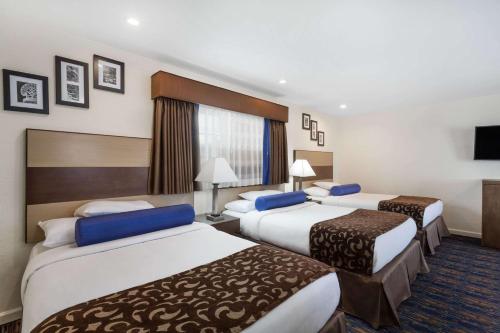 Howard Johnson By Wyndham Berkeley - image 9