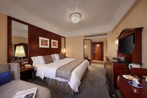 Hotel Royal Macau near Rua da Felicidade