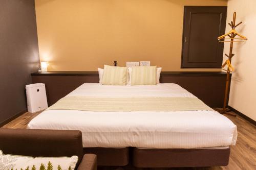 Double room, smokers allowed