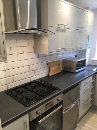 مطبخ, Highfield apartment in Scorguie