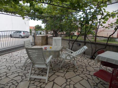 Apartments Jonjić - image 2