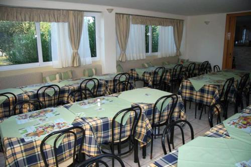 Daniel Hotel Daniel Hotel is conveniently located in the popular Kalamaki area. Both business travelers and tourists can enjoy the hotels facilities and services. Bicycle rental, car hire, Wi-Fi in public areas, 