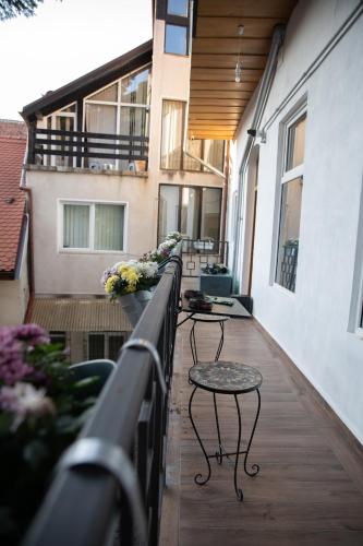 1881 Brasov old town - double room - image 7