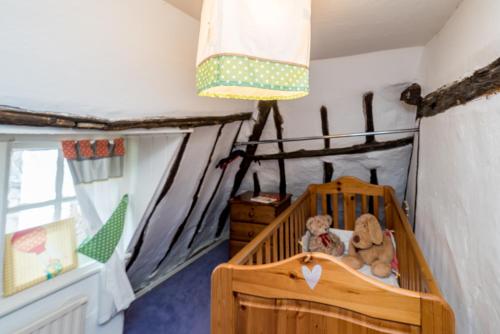 Yew Tree Cottage - image 5