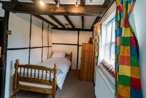 Yew Tree Cottage - image 11