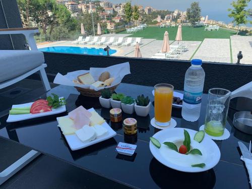 Restaurace, Le Pave Hotel in Barr Ilycs