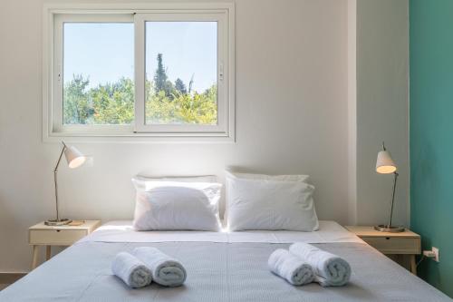 Local Hostel & Suites - image 4