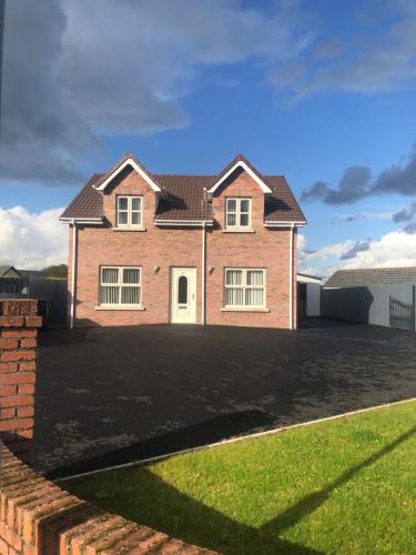Slievenagarragh. A house in the garden gîte à louer Katesbridge