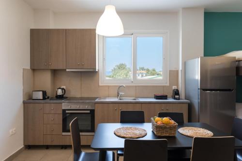 Local Hostel & Suites - image 5