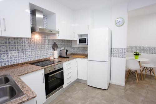Enviable Location at Port Denia - Walk to Marineta Casiana Beach 4